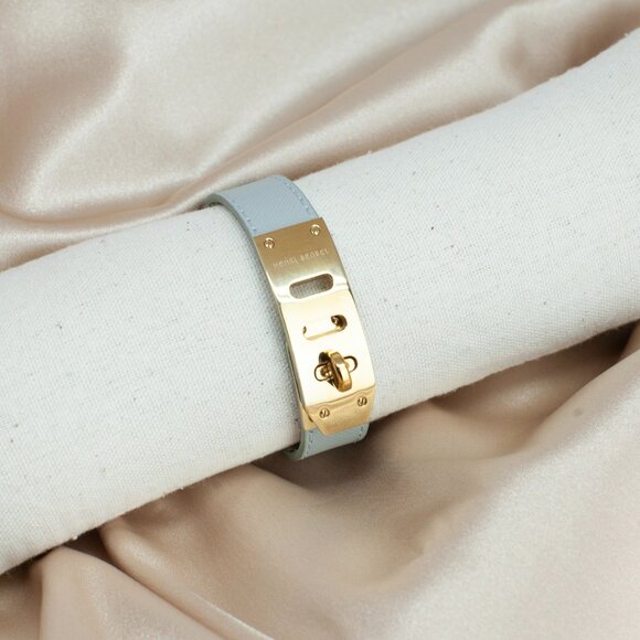 Henri Bendel Turn Lock Leather Bracelet Sage Green Gold Tone Size 7–8 - Picture 2 of 10